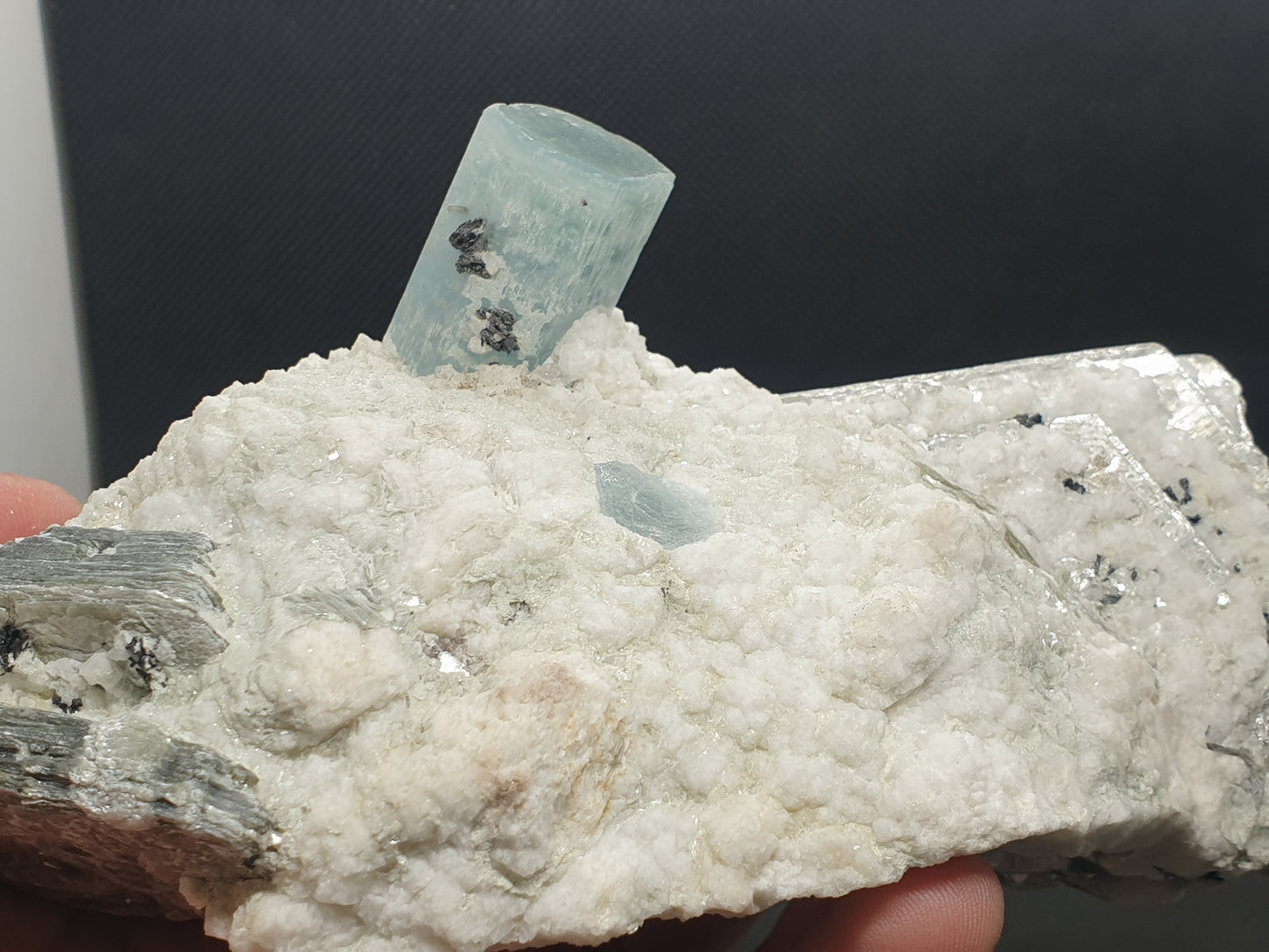 Aquamarine Crystal Specimen|Mica|Tourmaline 595 Gram
