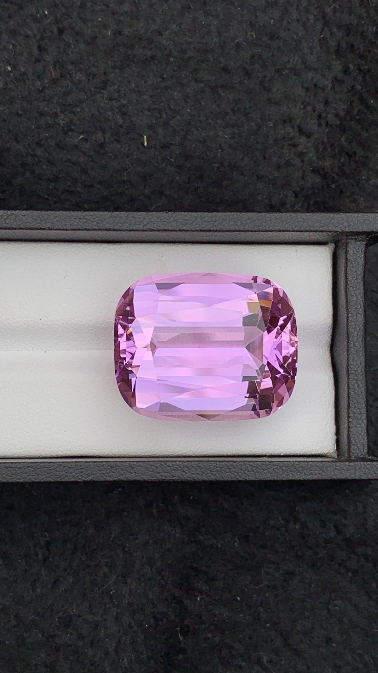 Kunzite Faceter Beautiful Piece 73.80 carat