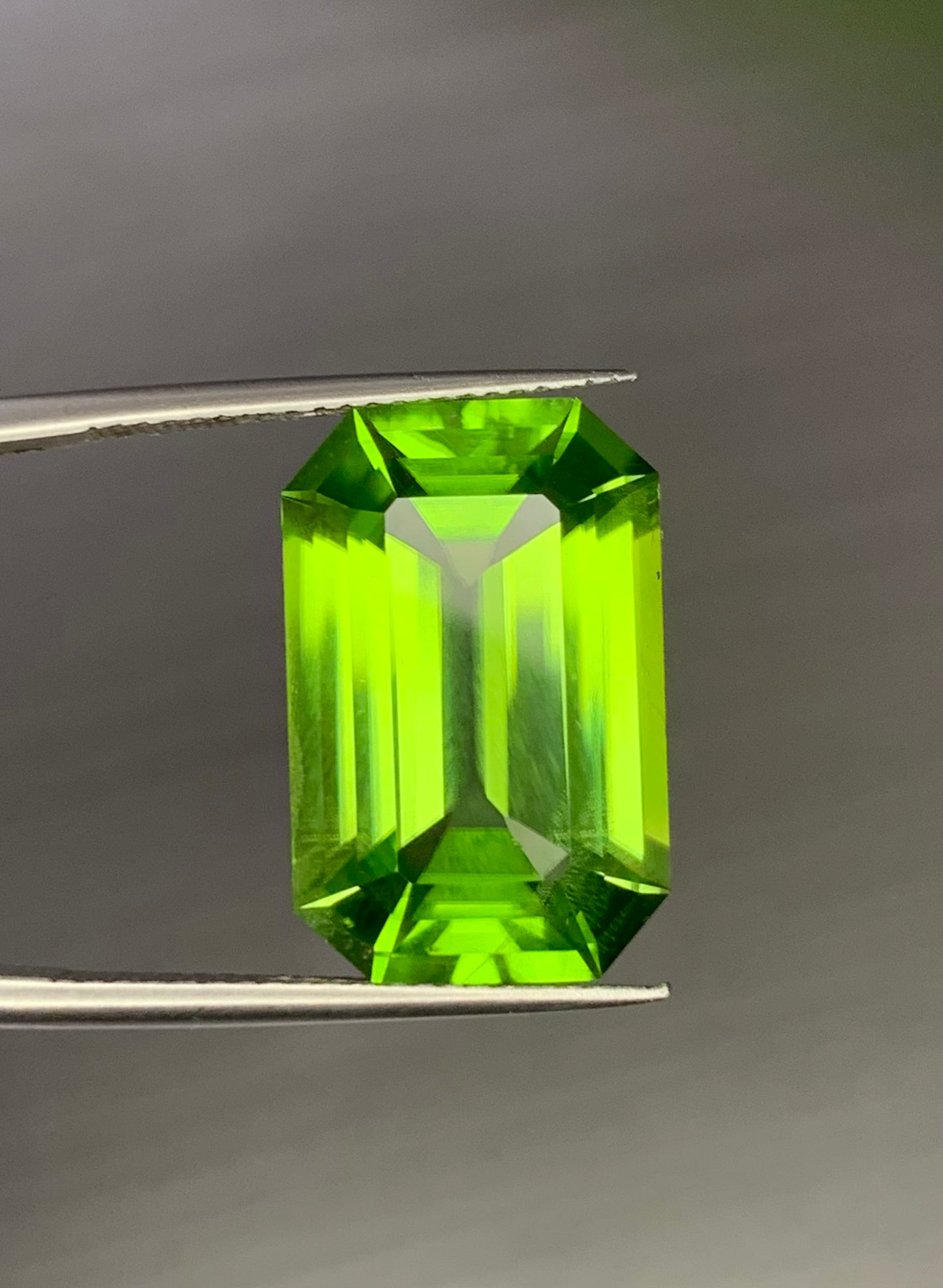 Peridot @ Pakistan. 14.85 carat Eye clean
