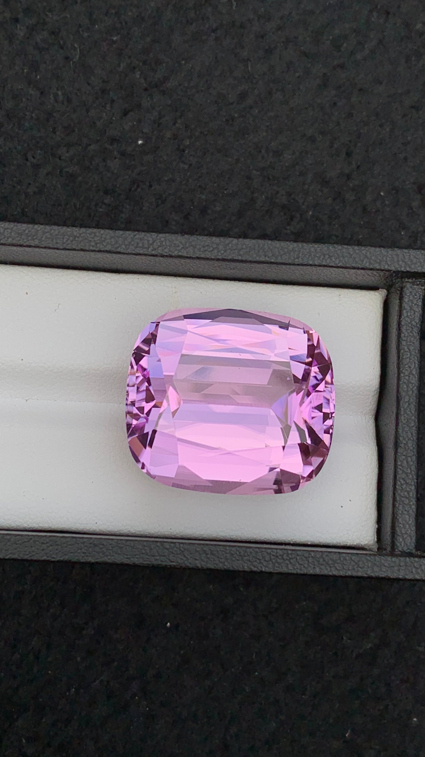 Kunzite 66 Carats