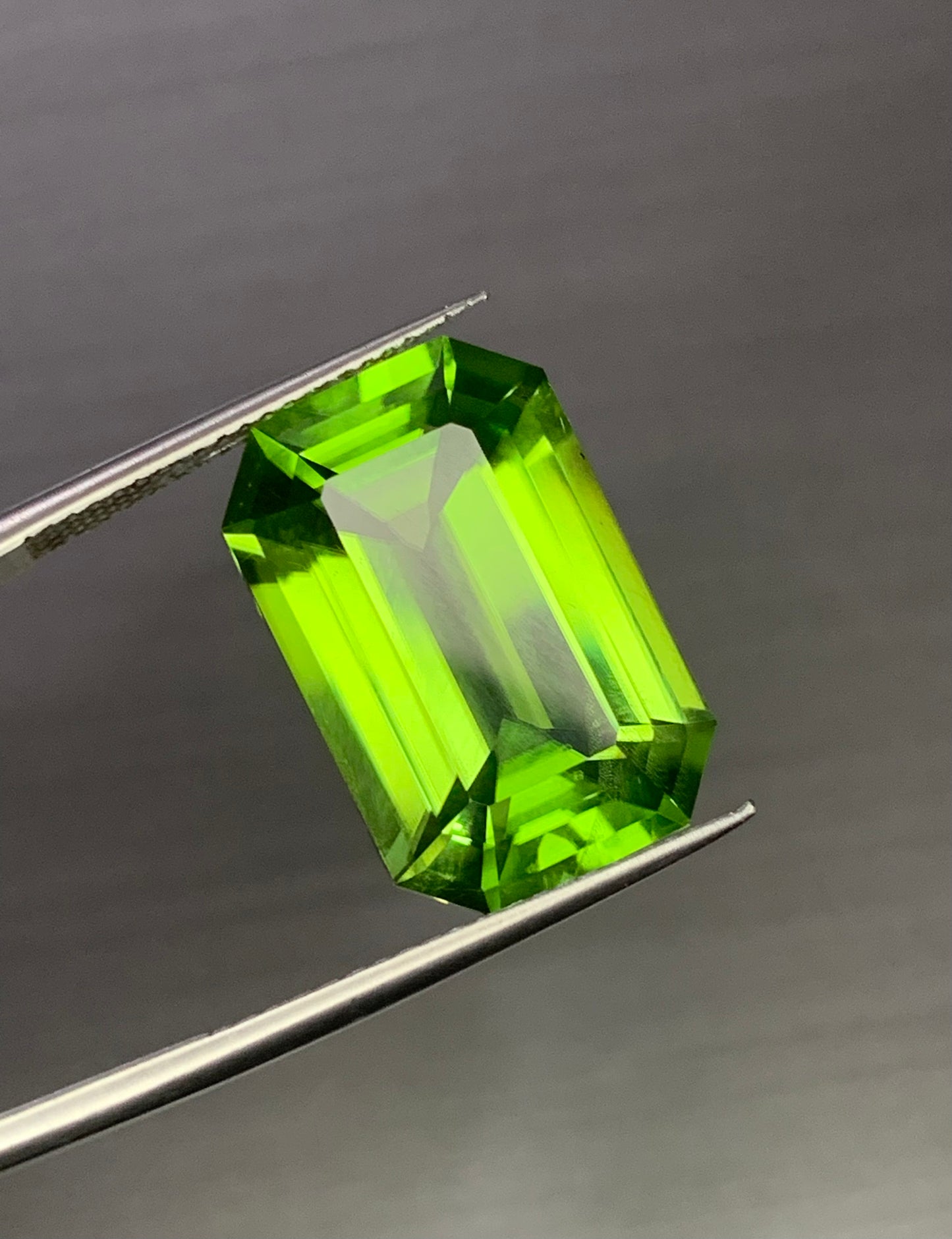 Peridot @ Pakistan. 14.85 carat Eye clean
