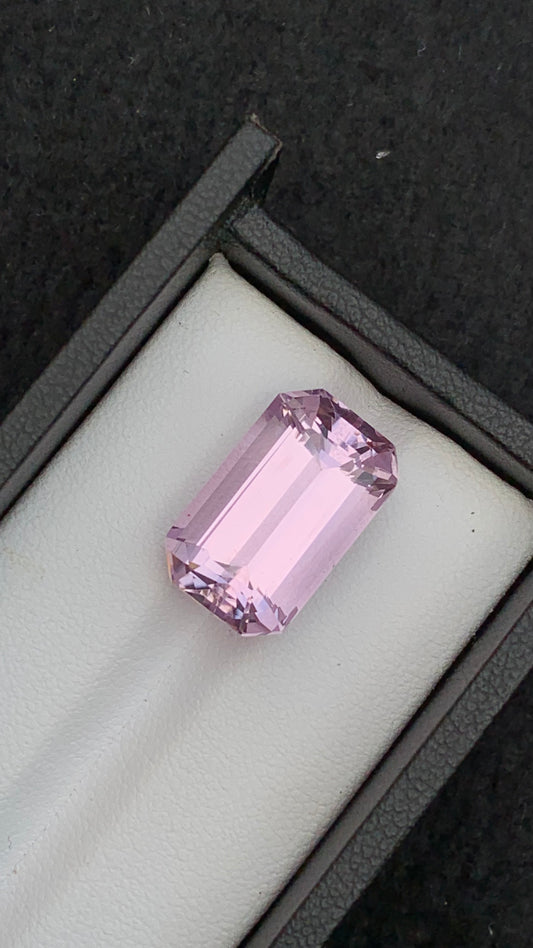 Kunzite 27 Carat From Afghanistan